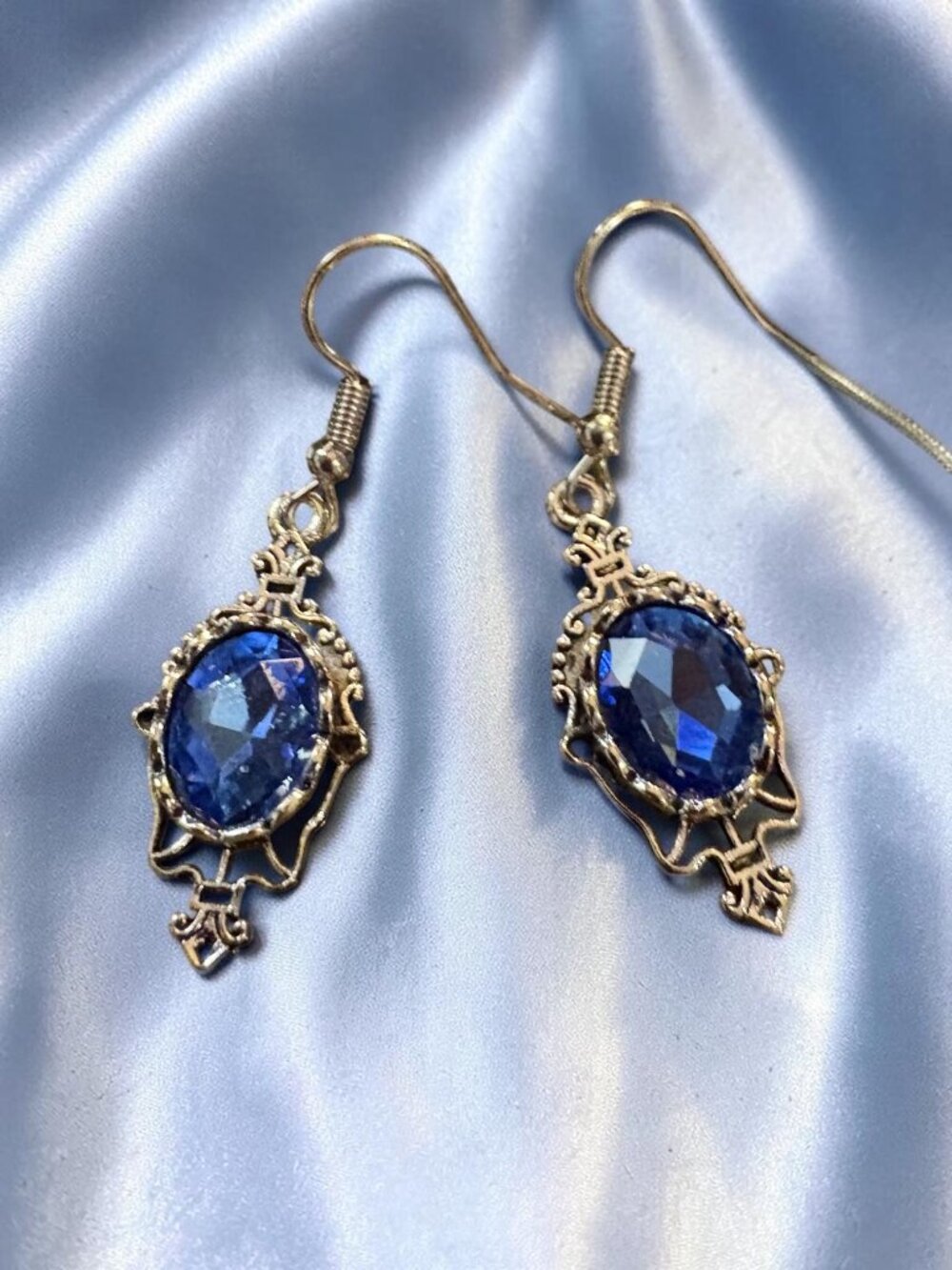Blue Sapphire Silver Drop Dangle Pierced Earrings 1.5”